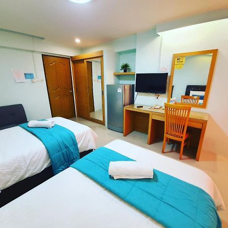 J.Residence Samut Prakan Luaran gambar