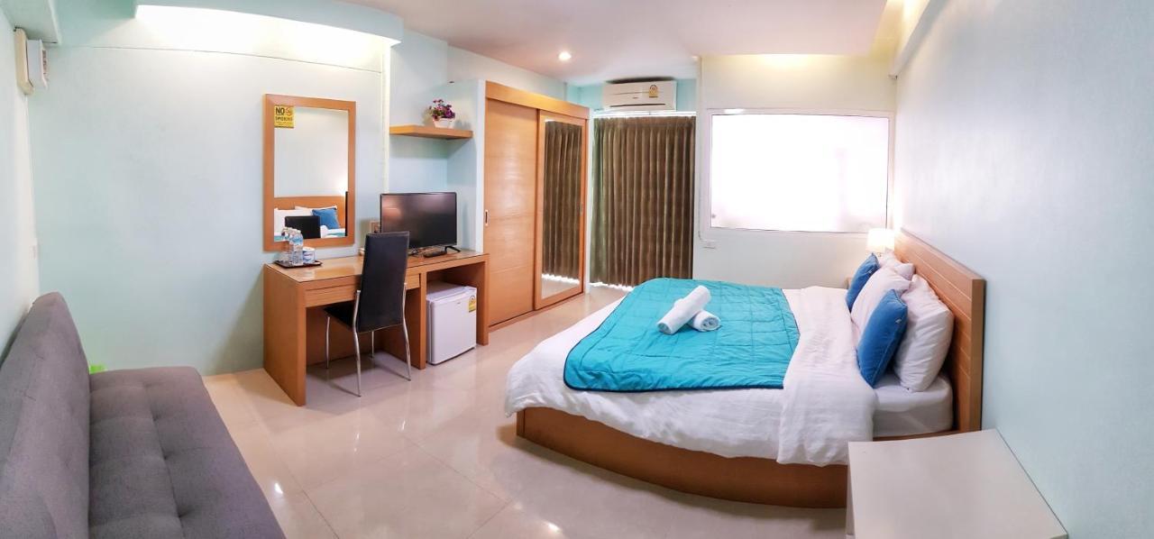J.Residence Samut Prakan Luaran gambar