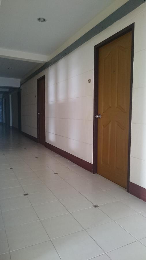 J.Residence Samut Prakan Luaran gambar