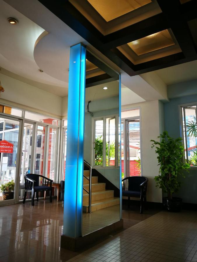 J.Residence Samut Prakan Luaran gambar