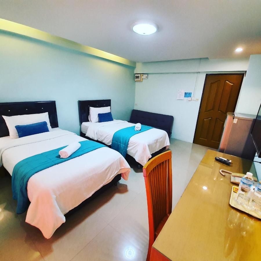 J.Residence Samut Prakan Luaran gambar